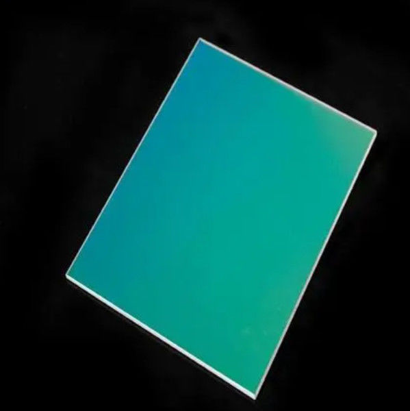 Filtros de vidrio óptico de longitud focal personalizada Filtros ópticos de color sin recubrimiento